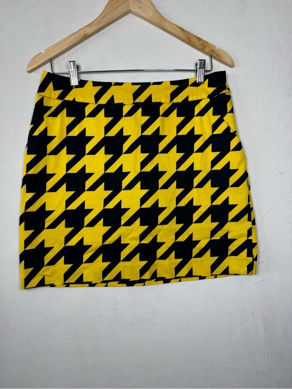 Loudmouth Bold Yellow & Black Houndstooth Mini Skirt